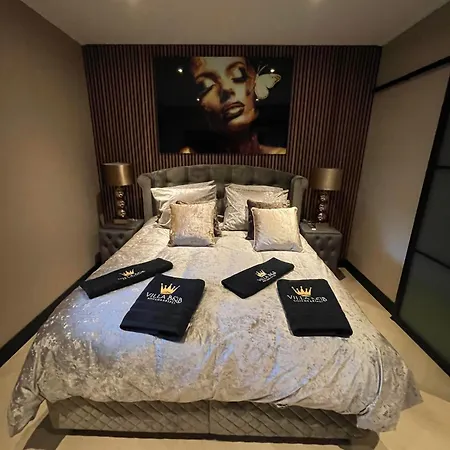 Villa B&B Bovenkarspel 4*