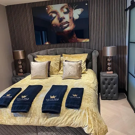 Villa B&B Bovenkarspel 4*