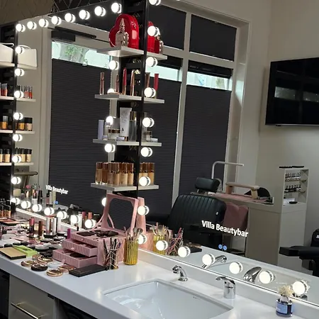 ベッド・アンド・ブレックファスト Villa B&B Bovenkarspel 3*